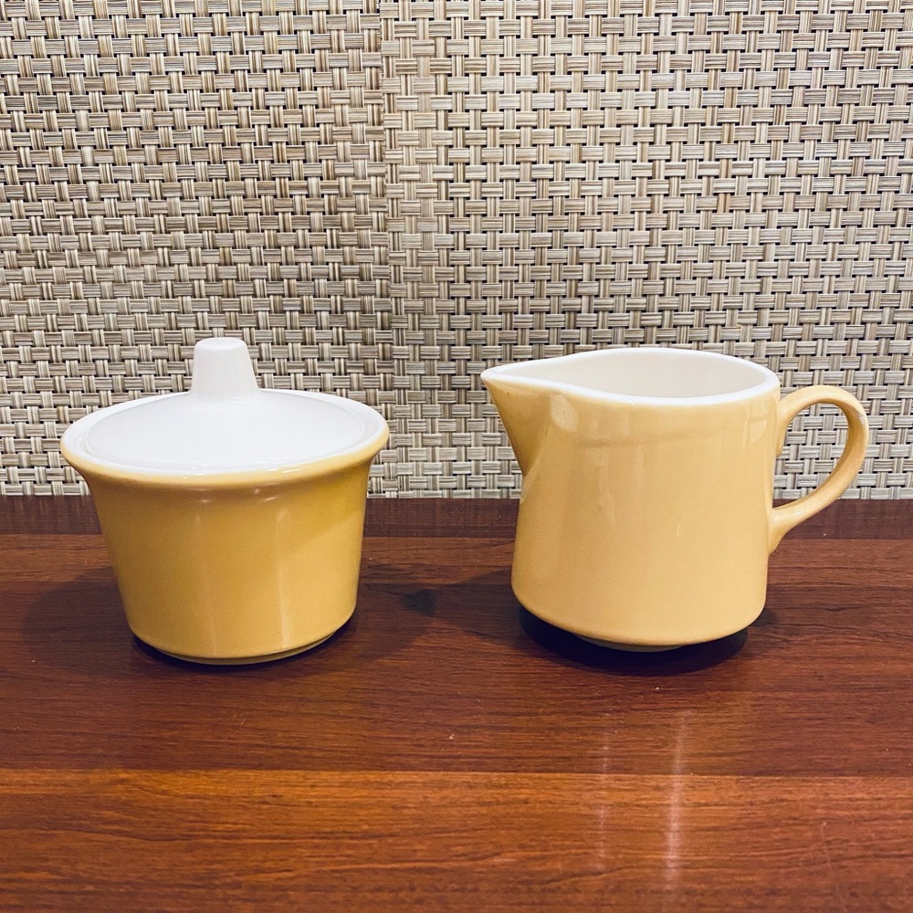 🍁🌟HP🌟VTG 1940s Pale Yellow Cream and Sugar USA